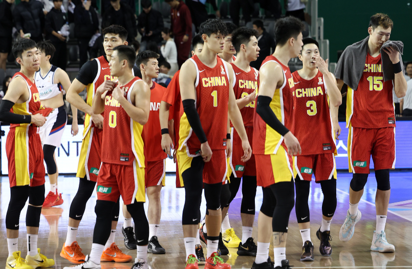 半岛体育APP-世预集训名单出炉！庞峥麟赵睿入选，球迷却炸锅：郭昊文进不去？