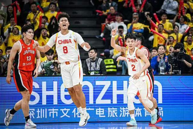 半岛体育APP-晚上10点官宣!中国男篮公布21人名单:赵睿、徐杰领衔,周琦落选