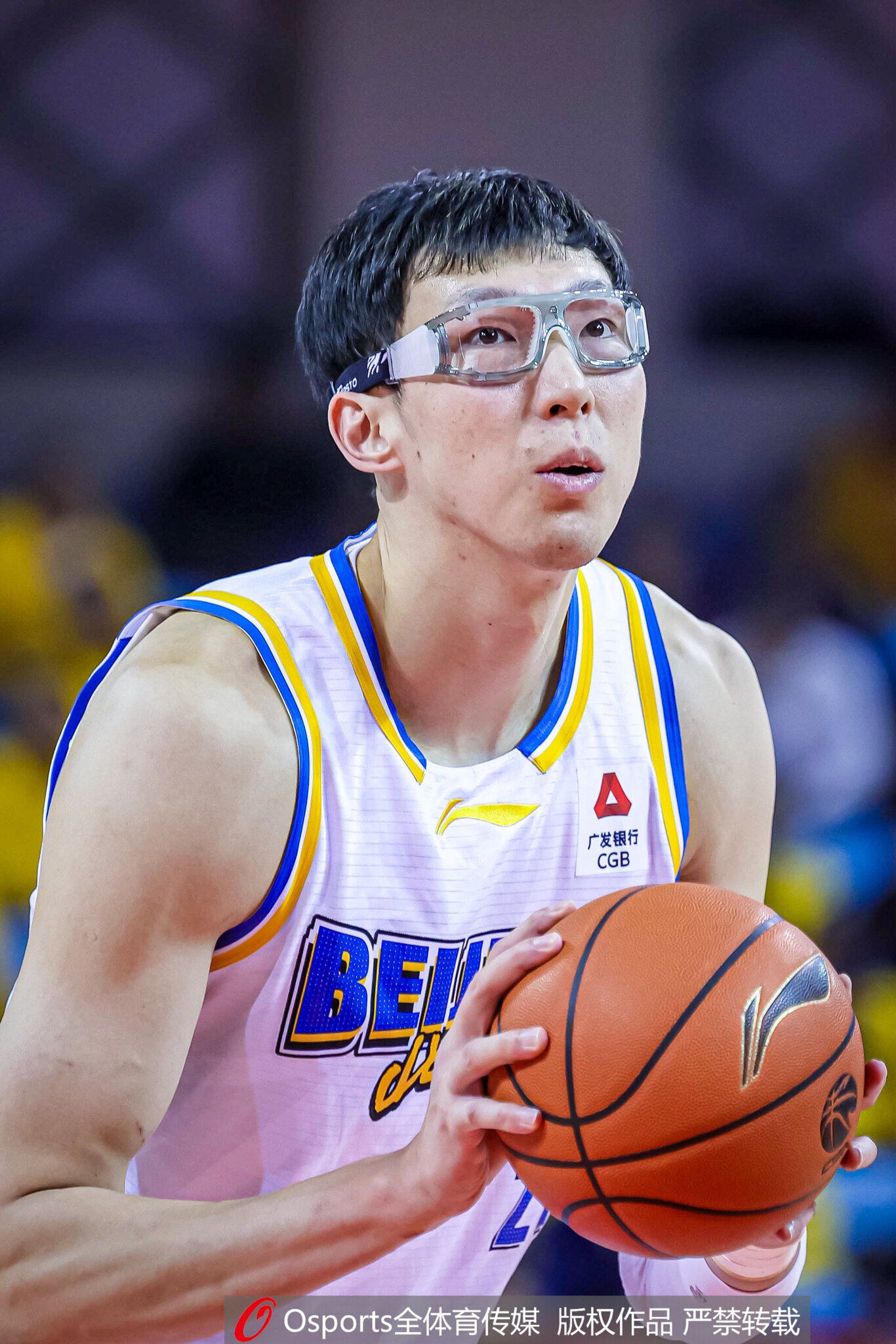 半岛体育官方网站-状态不佳但好在赢了！周琦7罚1中&amp;运动战3中1 仅得3分9板1帽